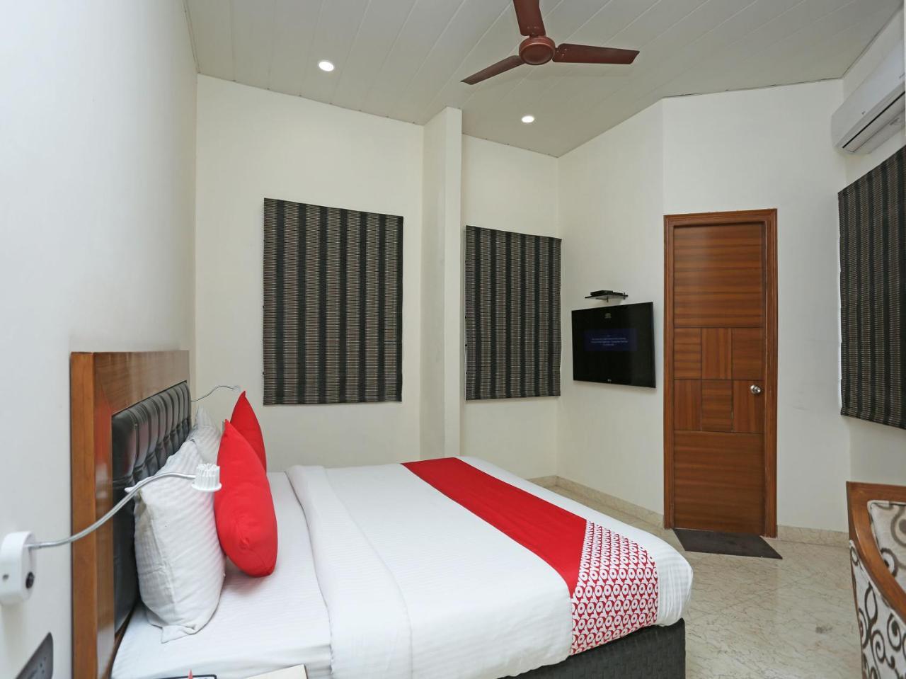Oyo 738 Hotel Green Castle Delhi  Eksteriør billede